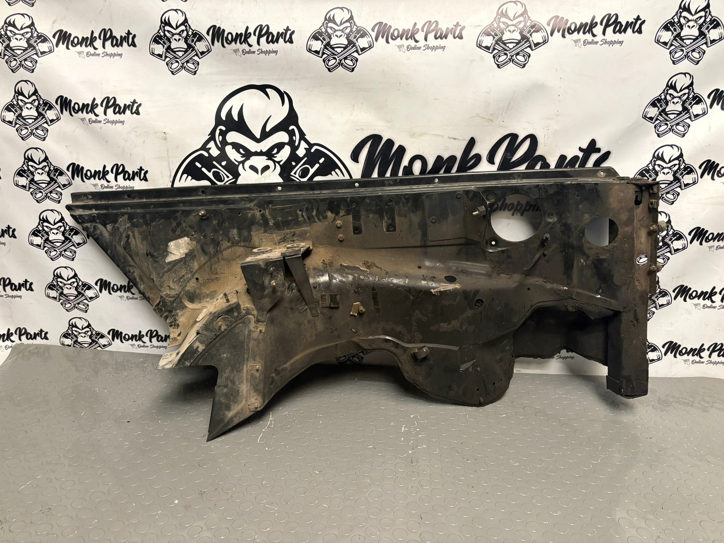 Separador izquierdo vano motor MERCEDES G W463