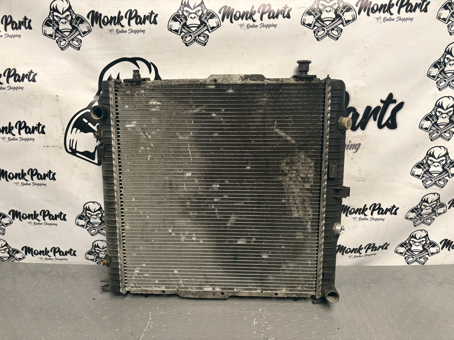 Radiador MERCEDES G 55 AMG W463 A4635001100