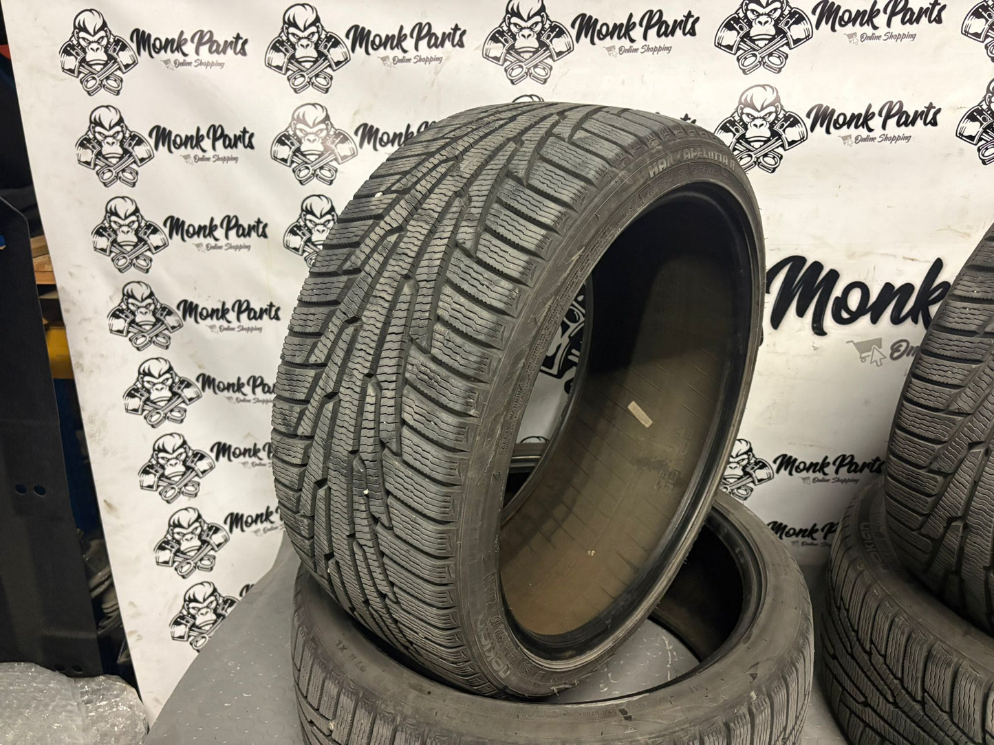 4 neumáticos 255/35 R20 97R NOKIAN HAKKAPELIITA R 80%