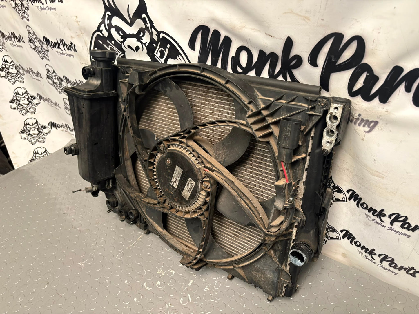 Radiador con electroventilador BMW Z4 E85 E86 2.5
