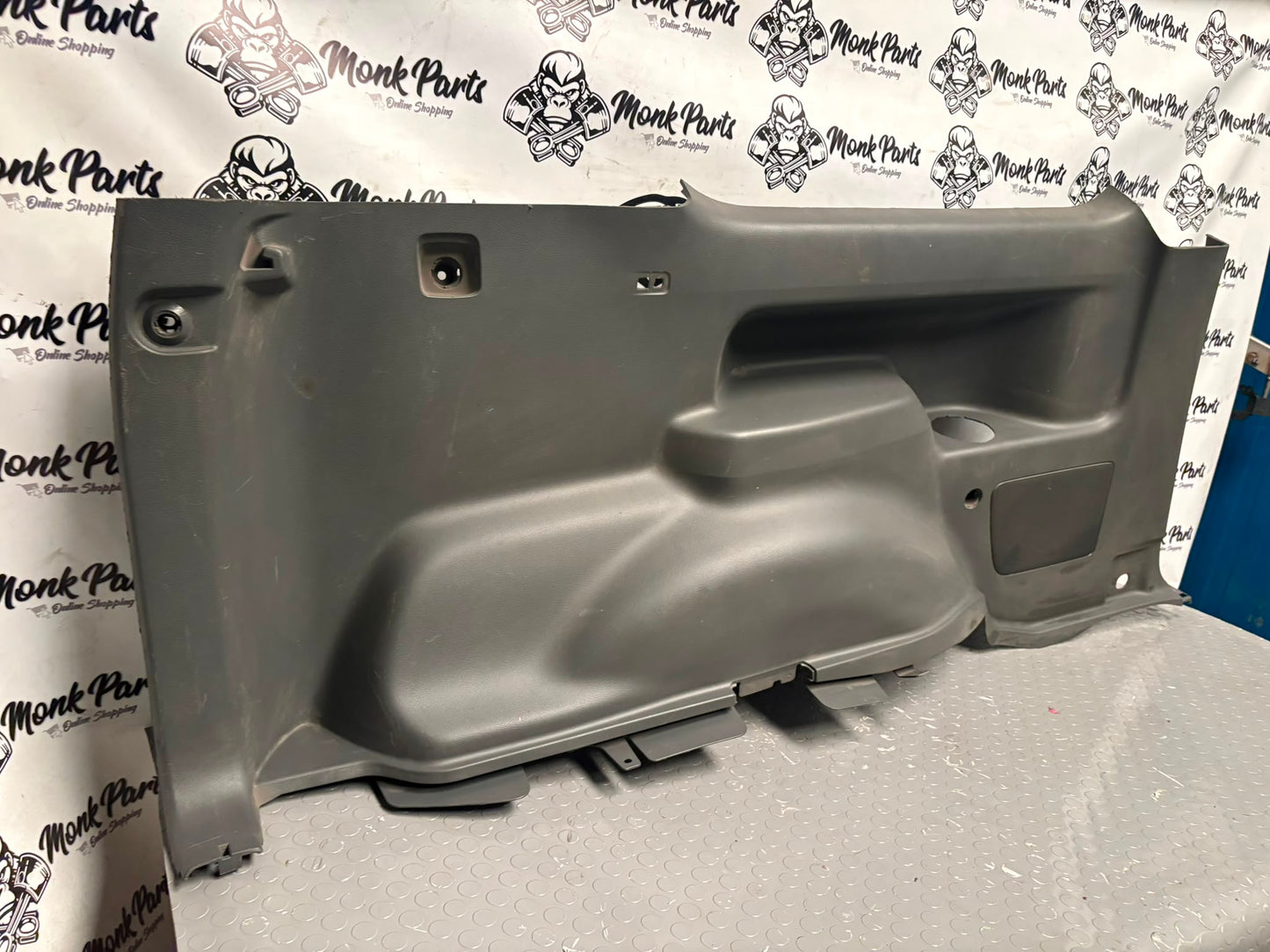 Panel trasero izquierdo TOYOTA LAND CRUISER 150 155 3p 64740-60060