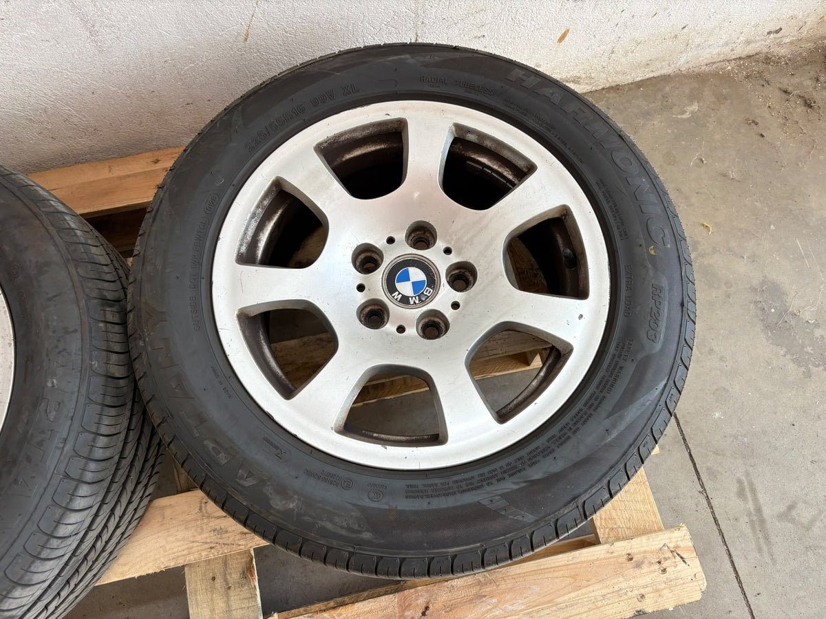 Llantas con neumatico BMW 16'' Originales