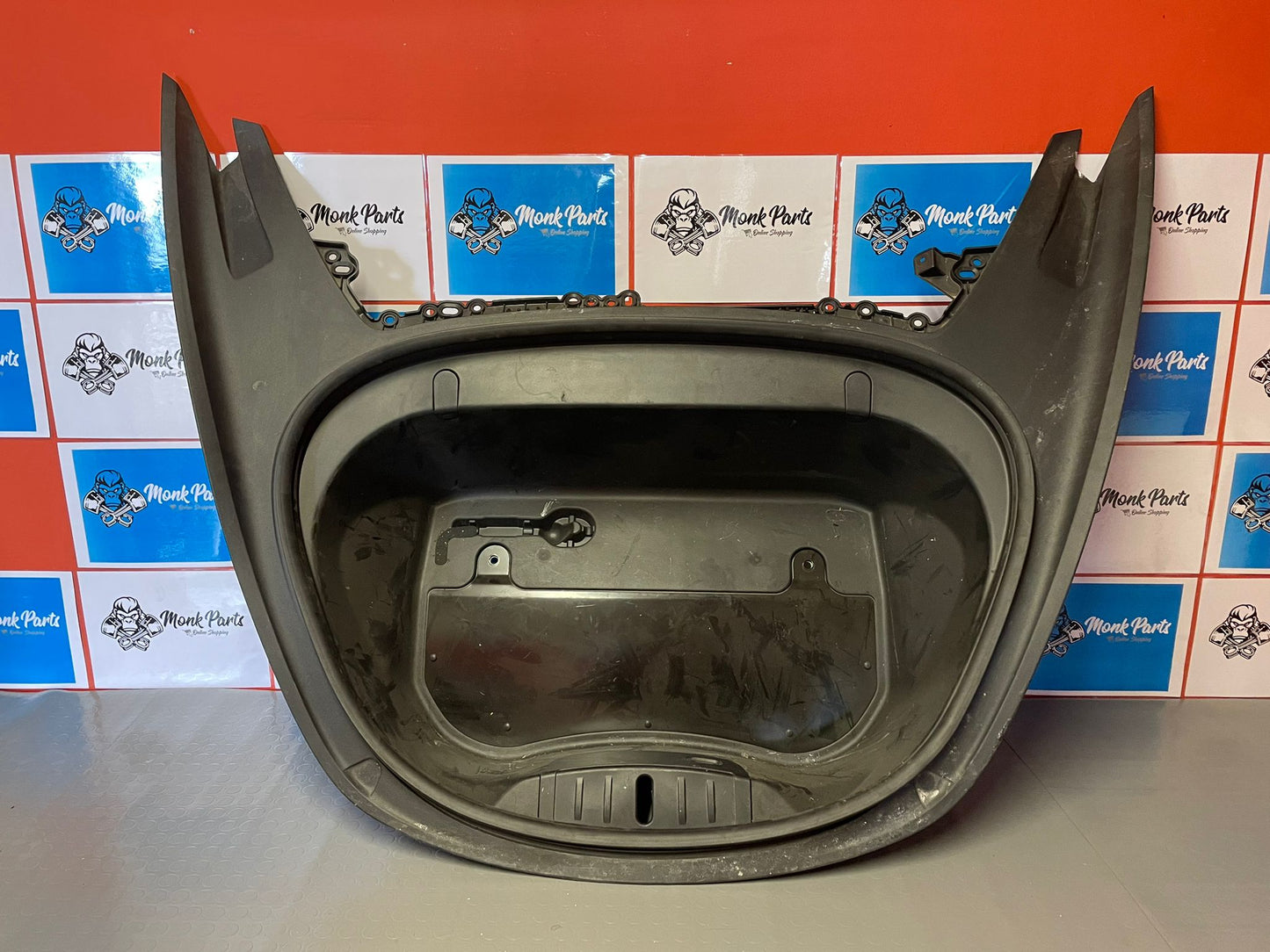Cajón capo delantero TESLA MODEL 3