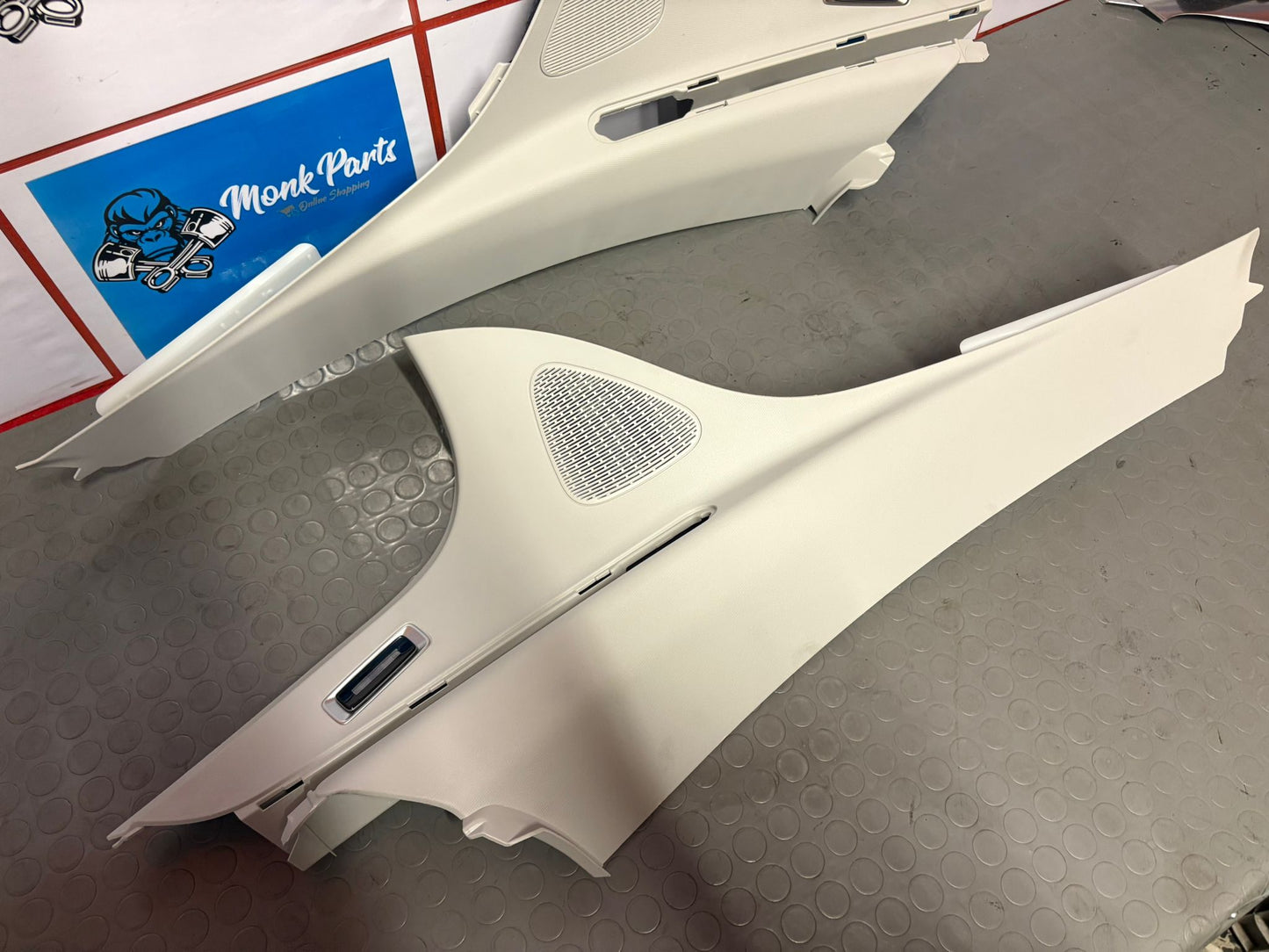 Molduras interiores pilar c MERCEDES E W214 A2146908601 A2146908501 , NUEVAS