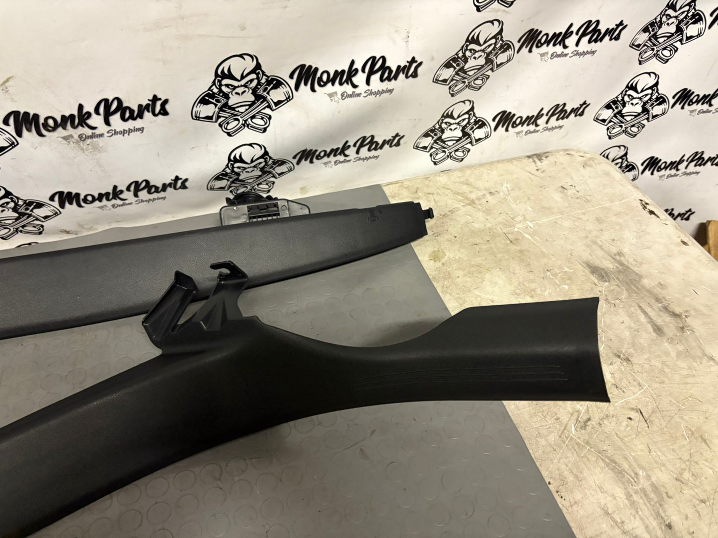 Molduras entrada puerta trasera MERCEDES E W214 A2146900201 A2146900101 , NUEVAS