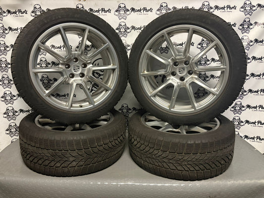 Llantas con neumático PORSCHE MACAN GTS 20'' Originales