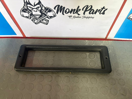 Moldura entrada cargador cd MERCEDES G W463