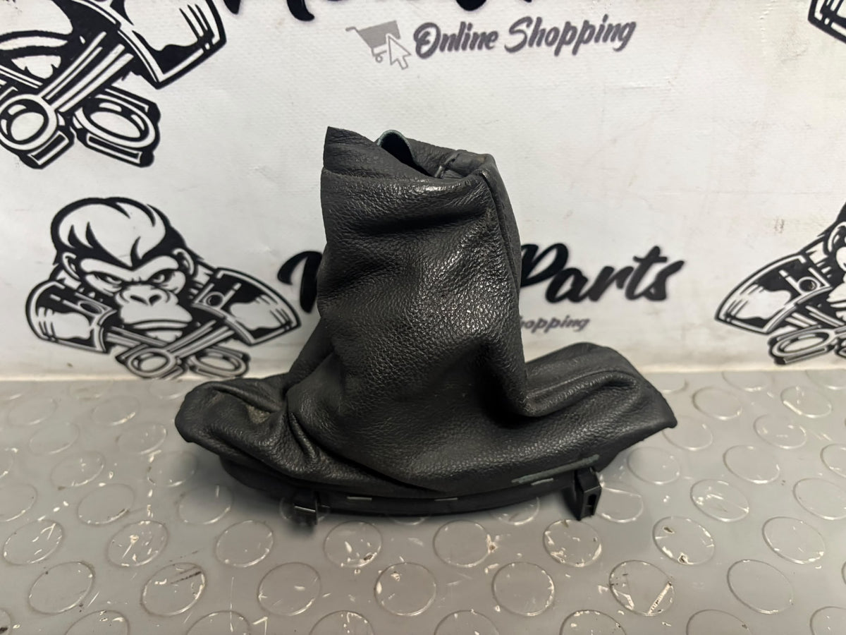 Tapizado freno mano BMW SERIE E60 E61 Original